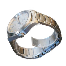 Load image into Gallery viewer, Omega, Railmaster, Silver dial, 40mm, Automatic Master Chronometer, 220.10.40.20.06.001 (In Stock Item)