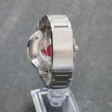 Load image into Gallery viewer, Oris Aquis, Cherry Dial, Automatic, 41.5mm
