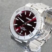 Load image into Gallery viewer, Oris Aquis, Cherry Dial, 41.5mm, Automatic (In Stock item)
