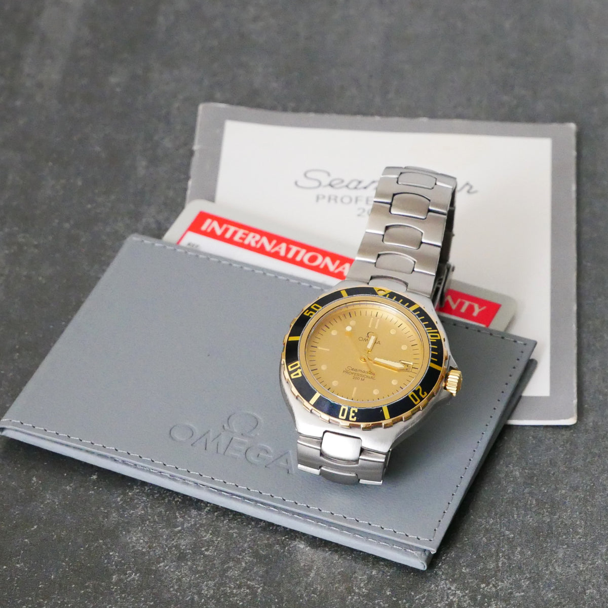 Omega Seamaster 200m (Pre-bond, vintage), 36mm, Champagne Dial, Quartz