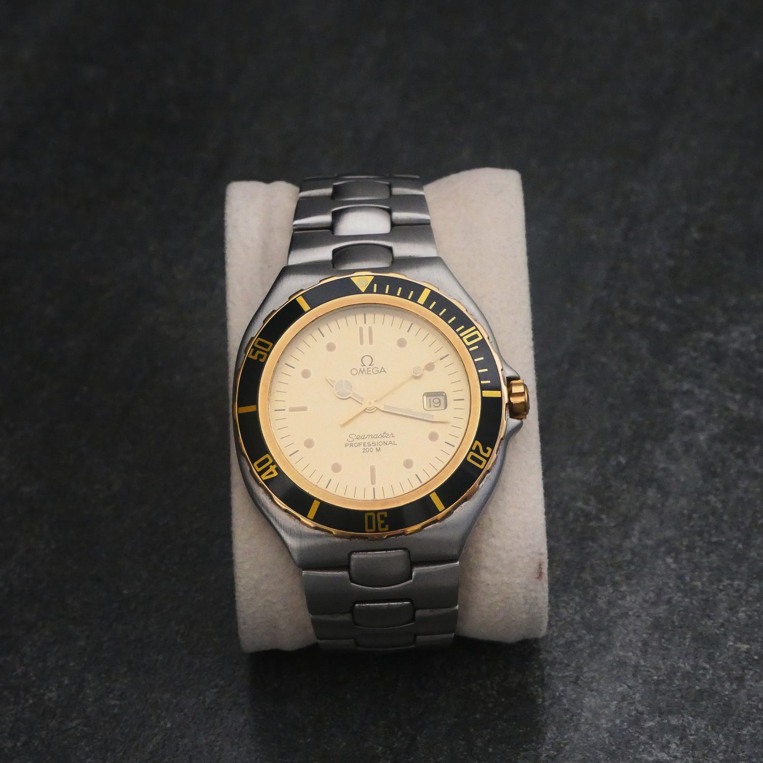 Vintage Omega Seamaster 200m 40mm (Jumbo) Champagne dial, excellent condition