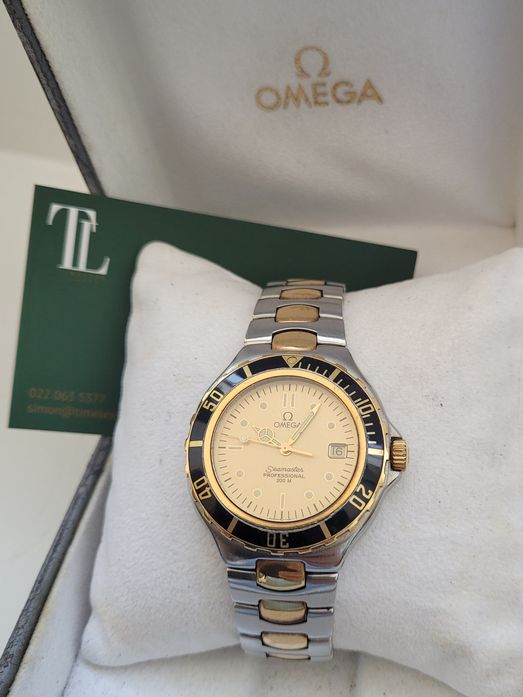 Omega Seamaster, 200m Champagne dial